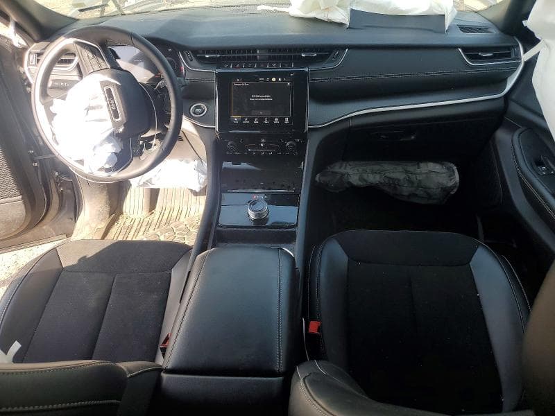 2025 JEEP GRAND CHEROKEE LAREDO 8