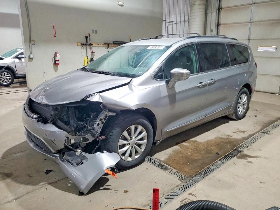 2017 CHRYSLER PACIFICA TOURING L - 1