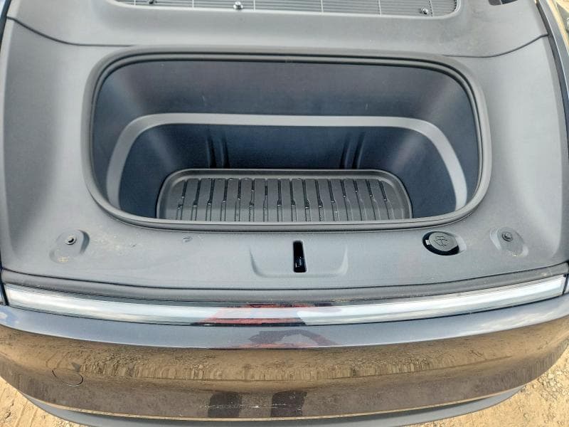 2026 TESLA MODEL Y 12