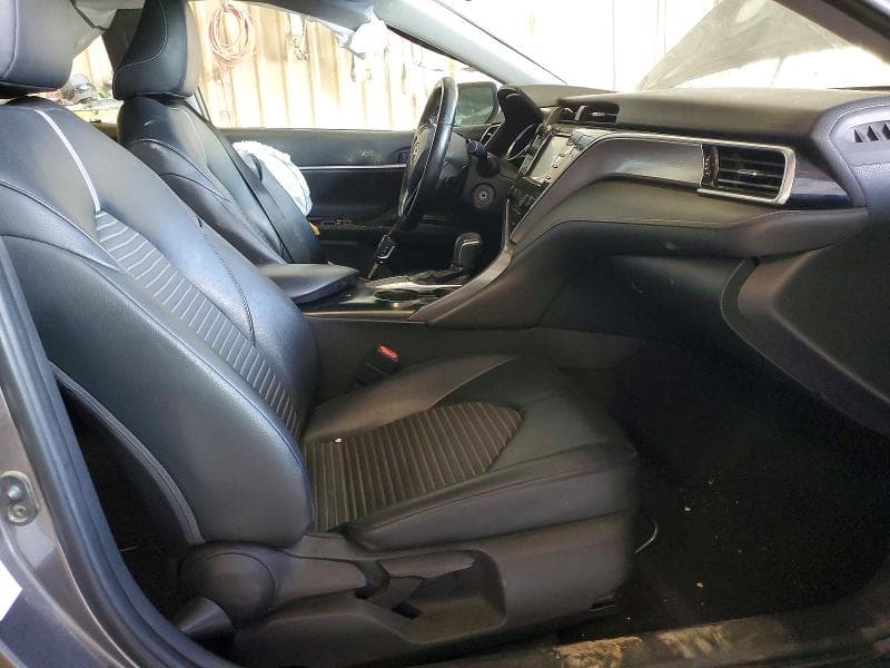 2018 TOYOTA CAMRY SE 7