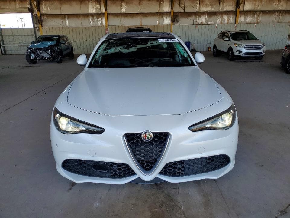 2017 ALFA ROMEO GIULIA TI 5