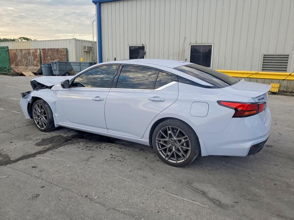 2024 NISSAN ALTIMA SR 2