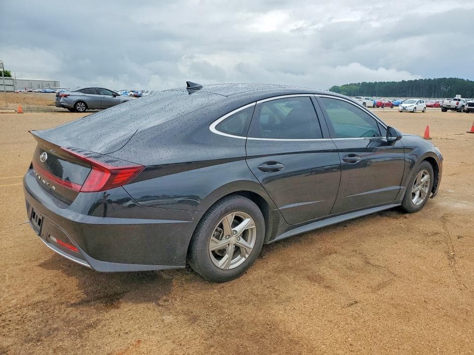 2021 HYUNDAI SONATA SE 3