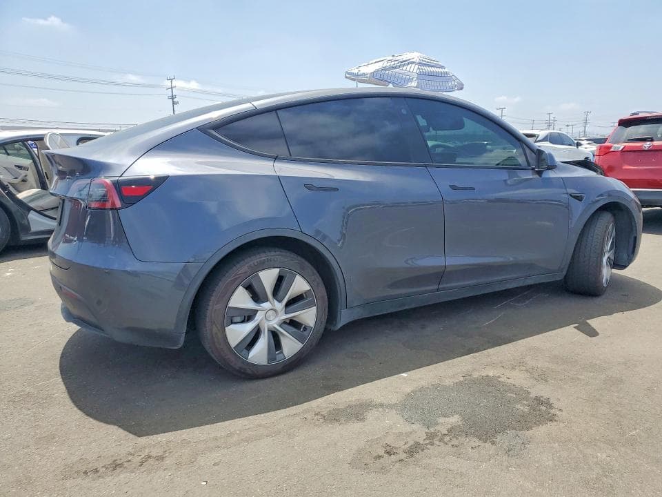 2023 TESLA MODEL Y 3