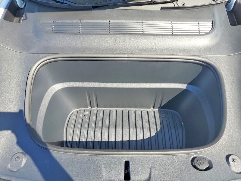 2026 TESLA MODEL Y 12