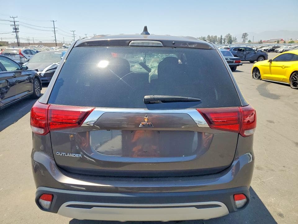 2020 MITSUBISHI OUTLANDER ES 6