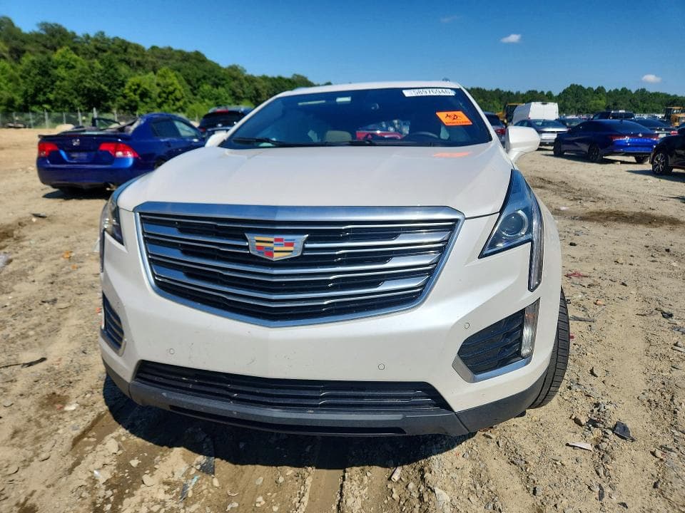 2017 CADILLAC XT5 LUXURY 5