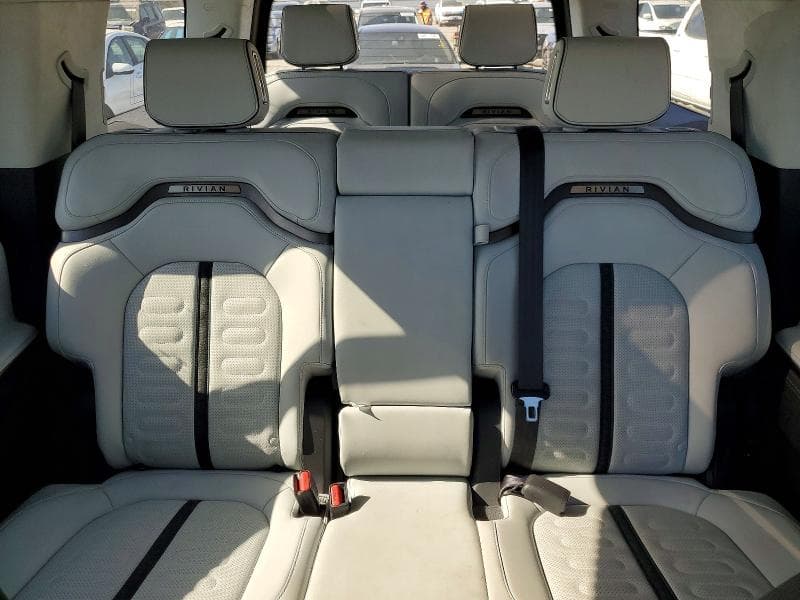 2023 RIVIAN R1S ADVENTURE 10