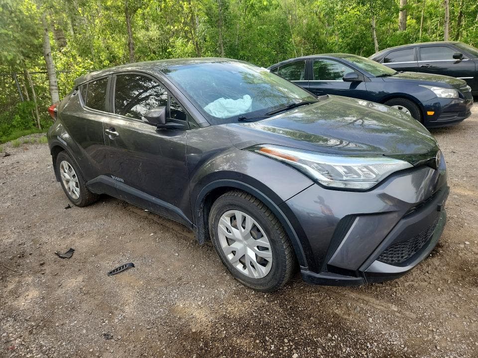 2021 TOYOTA C-HR LE 4