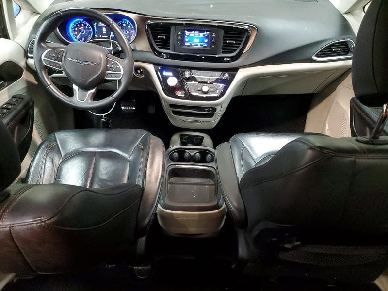 2017 CHRYSLER PACIFICA TOURING L 8