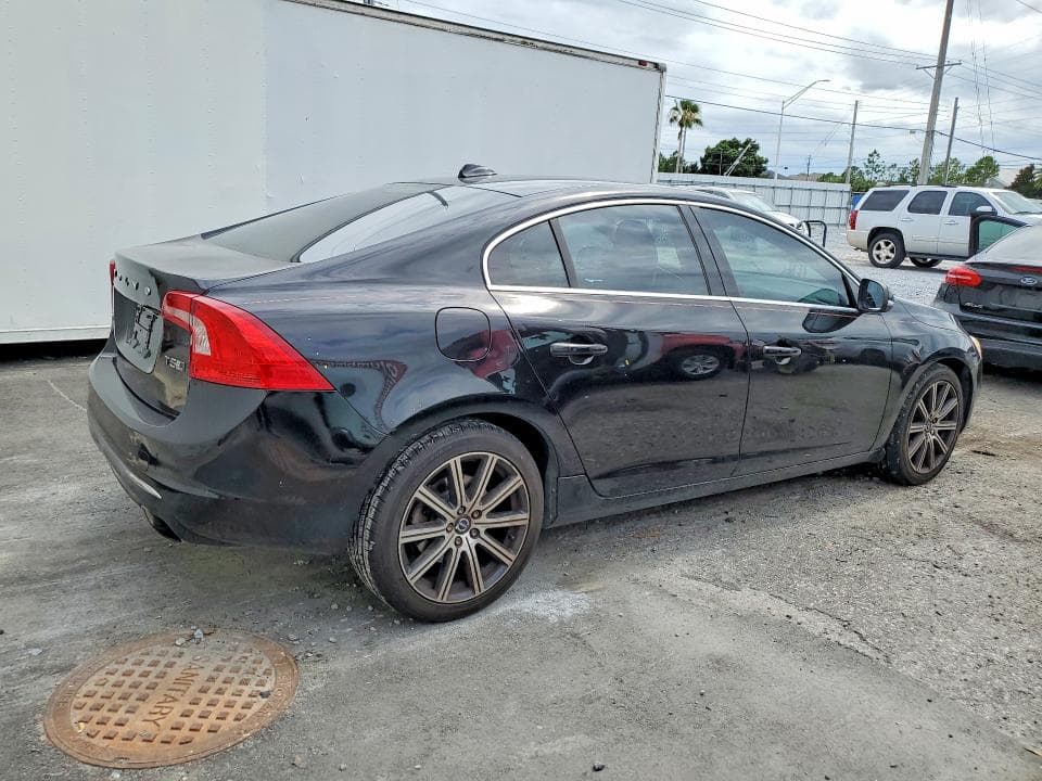 2017 VOLVO S60 PREMIER 3