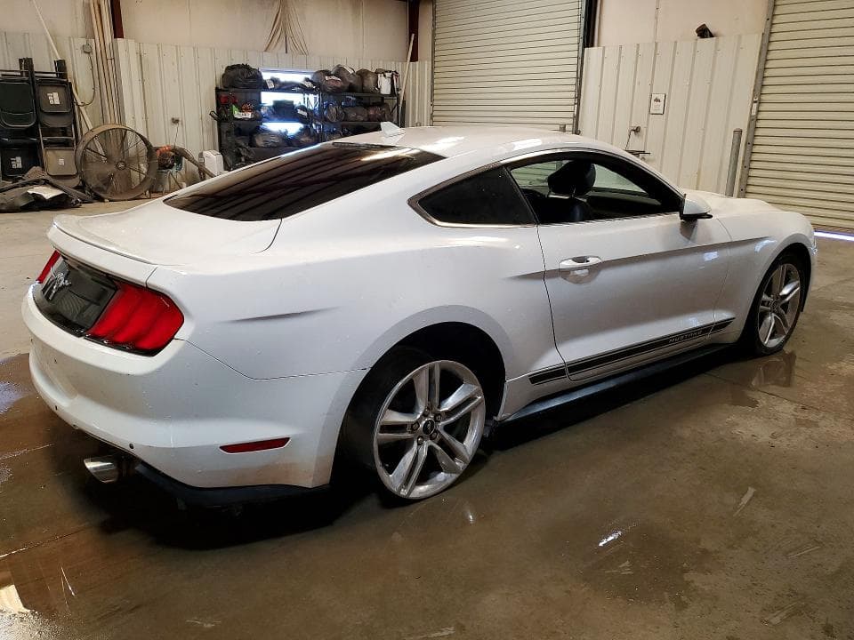 2020 FORD MUSTANG 3