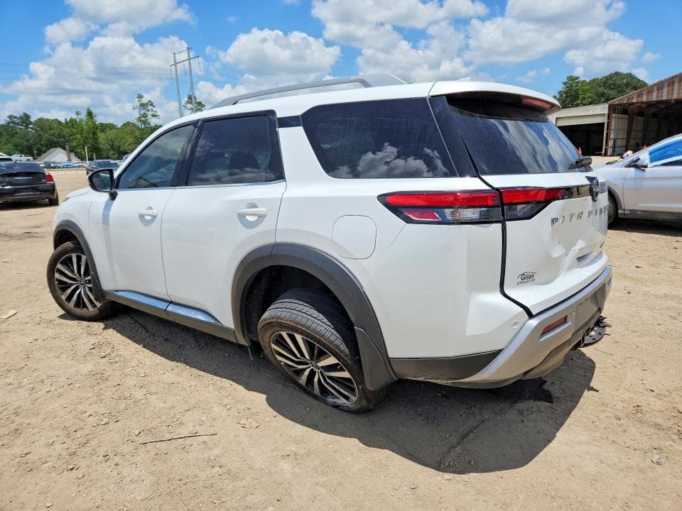 2025 NISSAN PATHFINDER PLATINUM 2