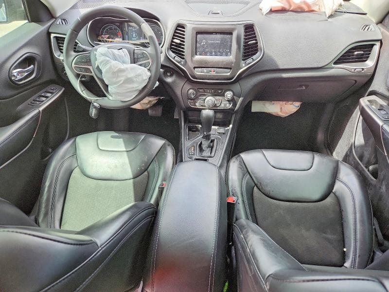 2020 JEEP CHEROKEE LATITUDE PLUS 8