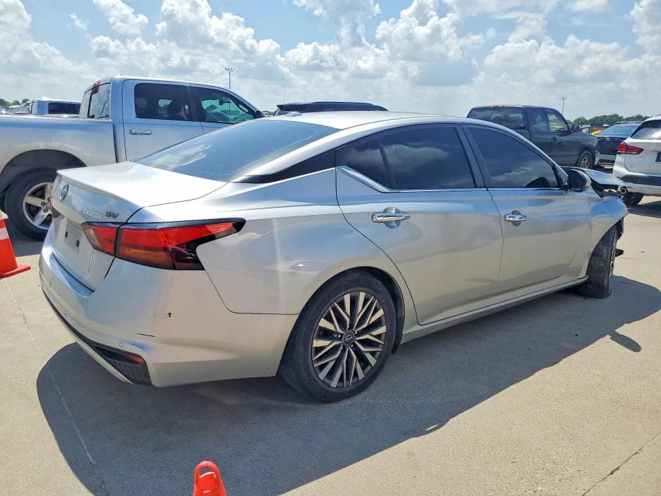 2023 NISSAN ALTIMA SV 3