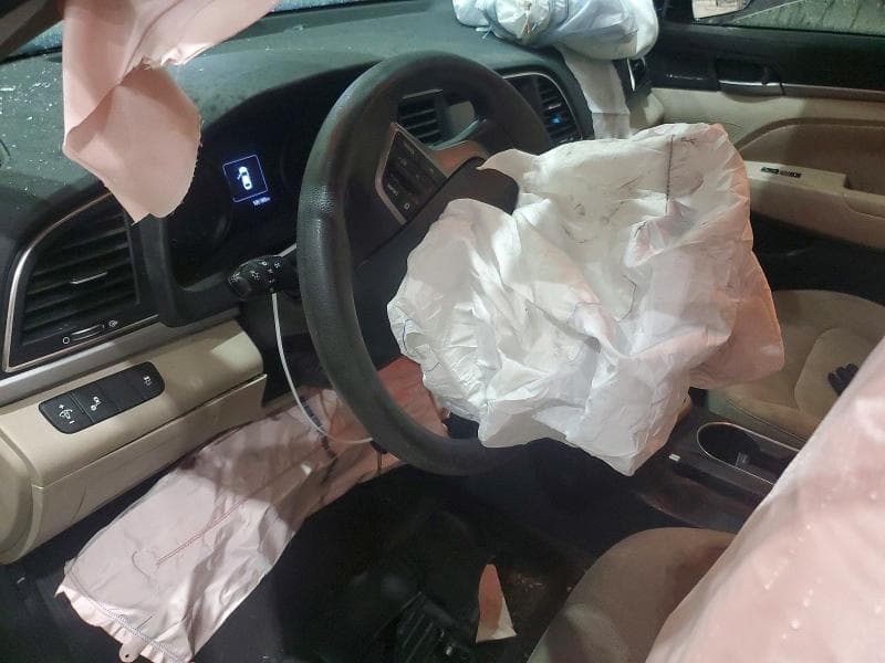 2018 HYUNDAI ELANTRA SEL 8