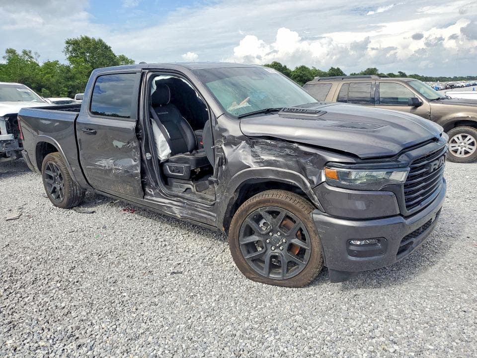 2025 RAM 1500 LARAMIE 4