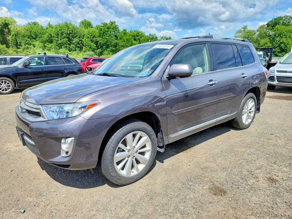 2013 TOYOTA HIGHLANDER