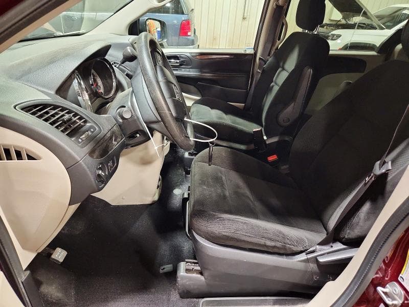 2017 DODGE GRAND CARAVAN SE 7