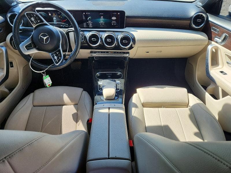 2019 MERCEDES-BENZ A 220 4MATIC 8
