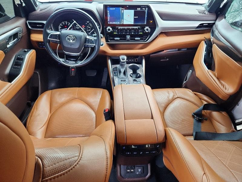 2021 TOYOTA HIGHLANDER PLATINUM 8