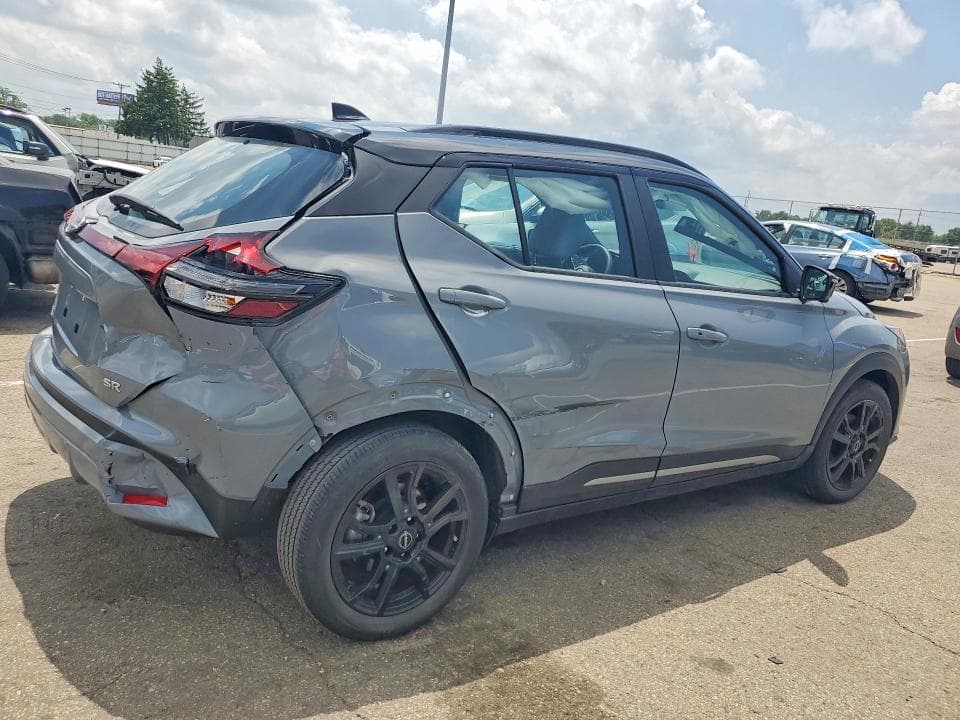 2023 NISSAN KICKS SR 3
