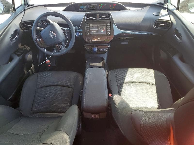 2020 TOYOTA PRIUS LE 8