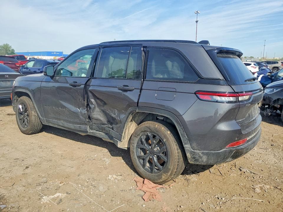 2025 JEEP GRAND CHEROKEE LAREDO 2