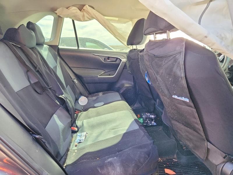 2020 TOYOTA RAV4 LE 11