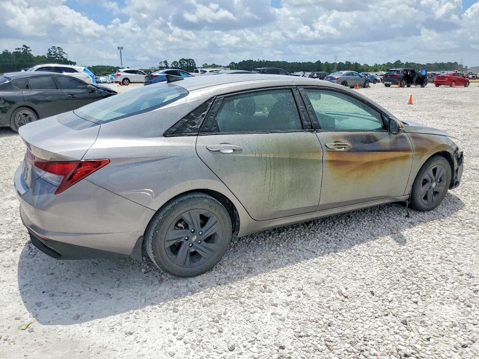 2023 HYUNDAI ELANTRA SEL 3
