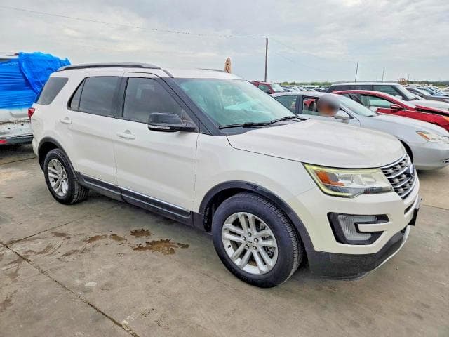 2017 FORD EXPLORER XLT 4