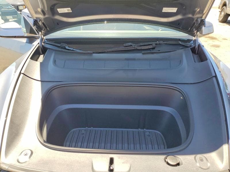 2026 TESLA MODEL Y 12