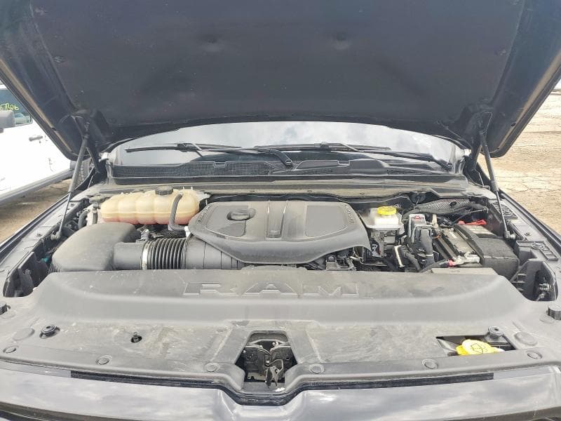 2025 RAM 1500 LARAMIE 11
