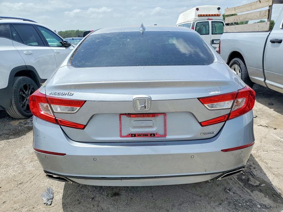 2018 HONDA ACCORD TOURING 6
