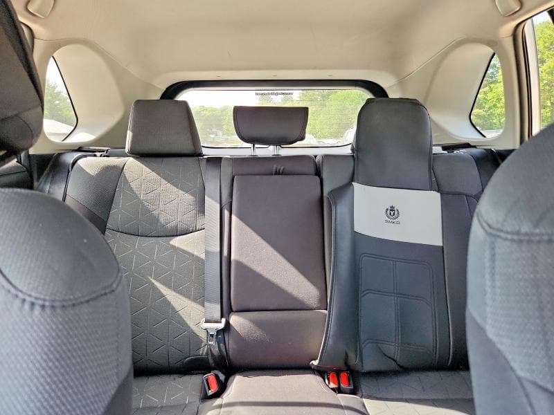 2020 TOYOTA RAV4 XLE 10