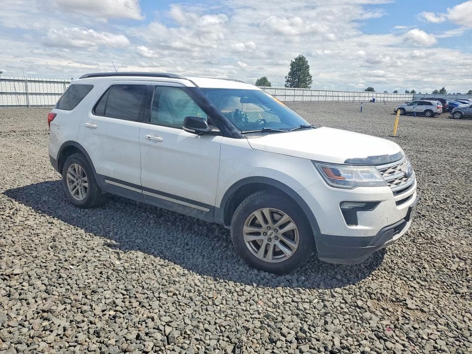 2018 FORD EXPLORER XLT 4