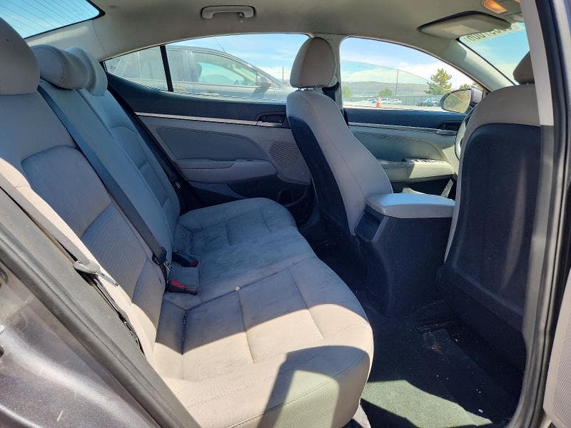 2018 HYUNDAI ELANTRA SEL 10
