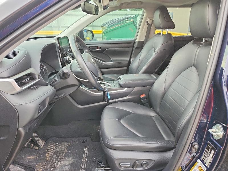 2020 TOYOTA HIGHLANDER XLE 7