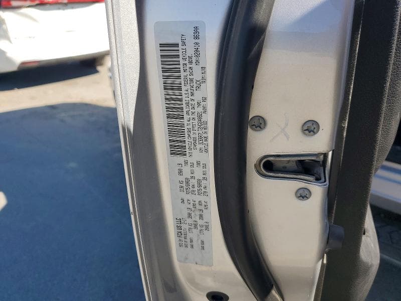 2017 RAM 1500 SLT 12