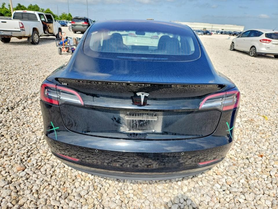 2018 TESLA MODEL 3 6