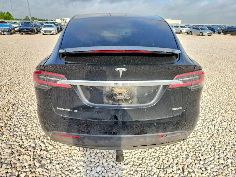 2018 TESLA MODEL X 6