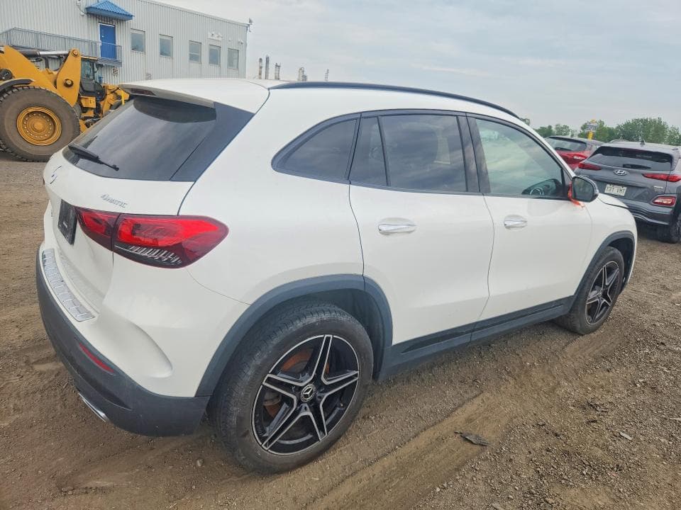2023 MERCEDES-BENZ GLA 250 4MATIC 3