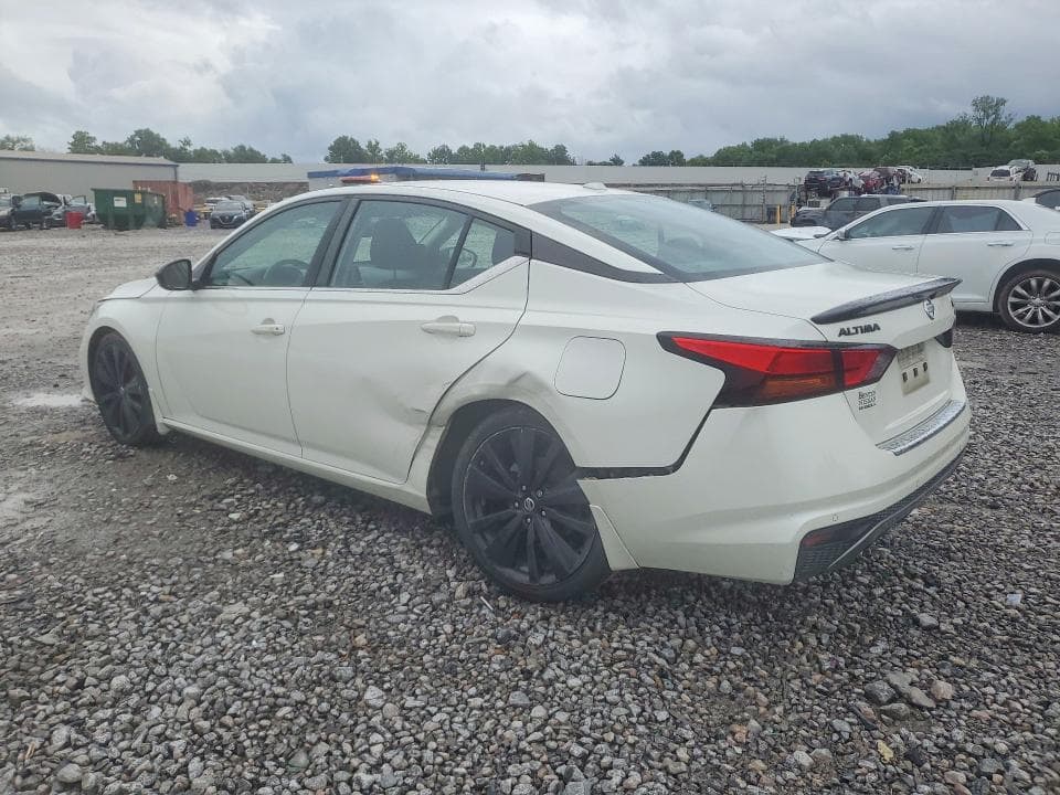 2022 NISSAN ALTIMA SR 2