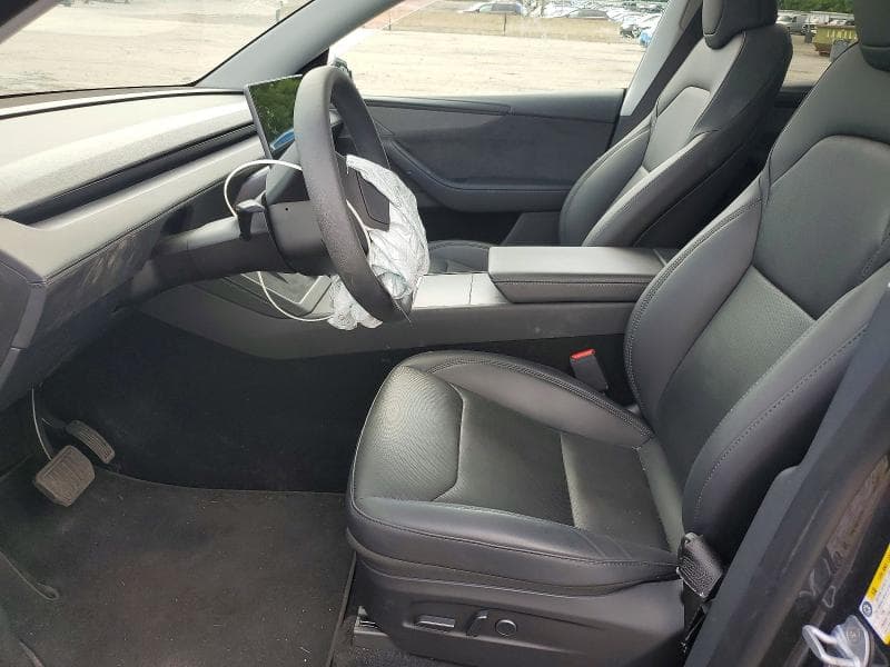 2026 TESLA MODEL Y 7