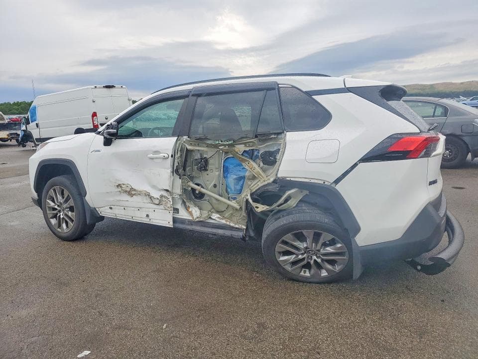 2019 TOYOTA RAV4 XLE PREMIUM 2