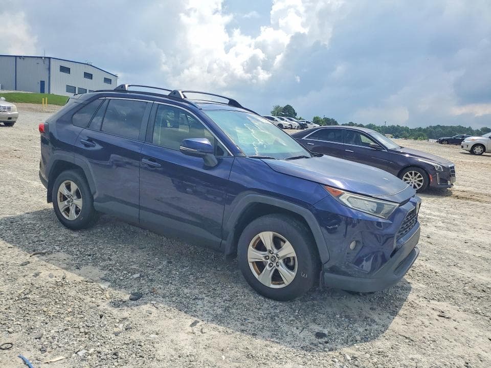 2019 TOYOTA RAV4 XLE 4