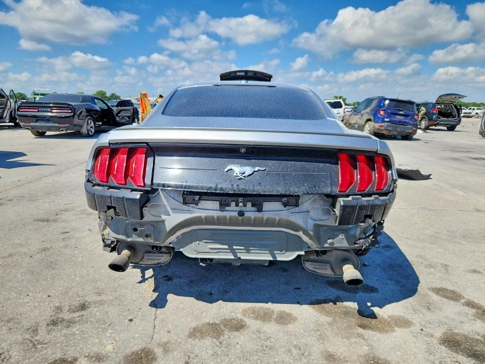 2020 FORD MUSTANG 6