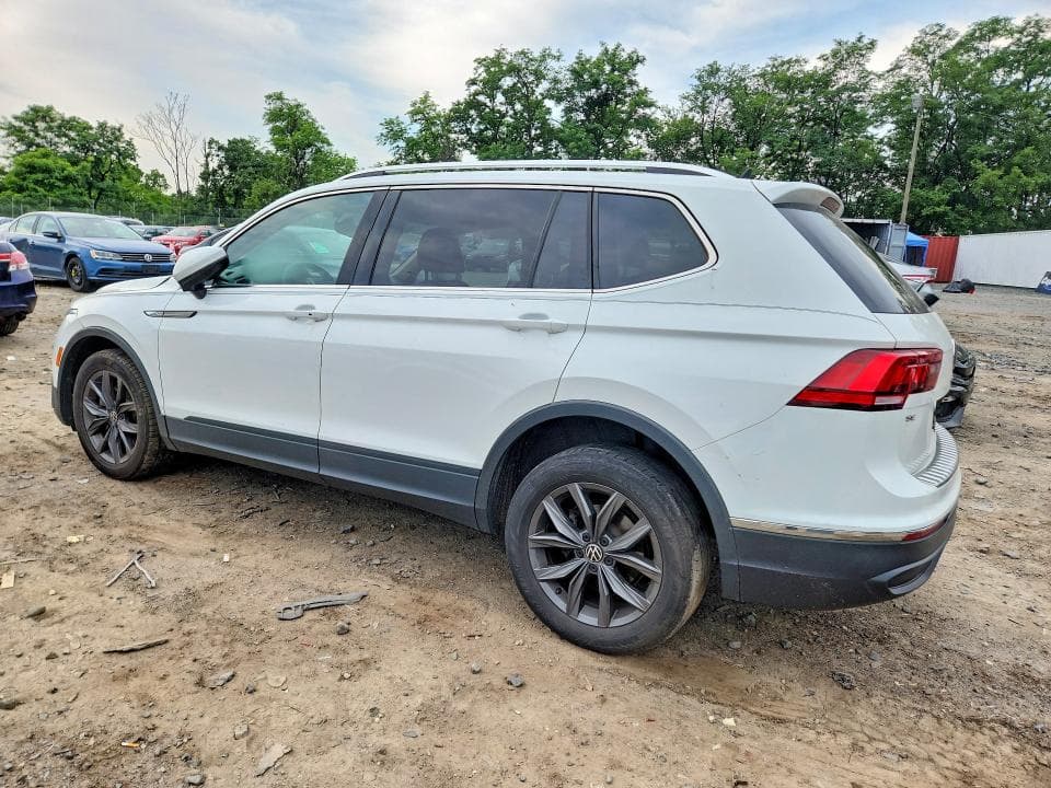 2022 VOLKSWAGEN TIGUAN SE 2