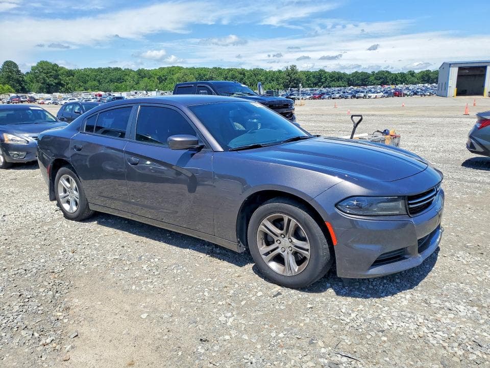 2017 DODGE CHARGER SE 4