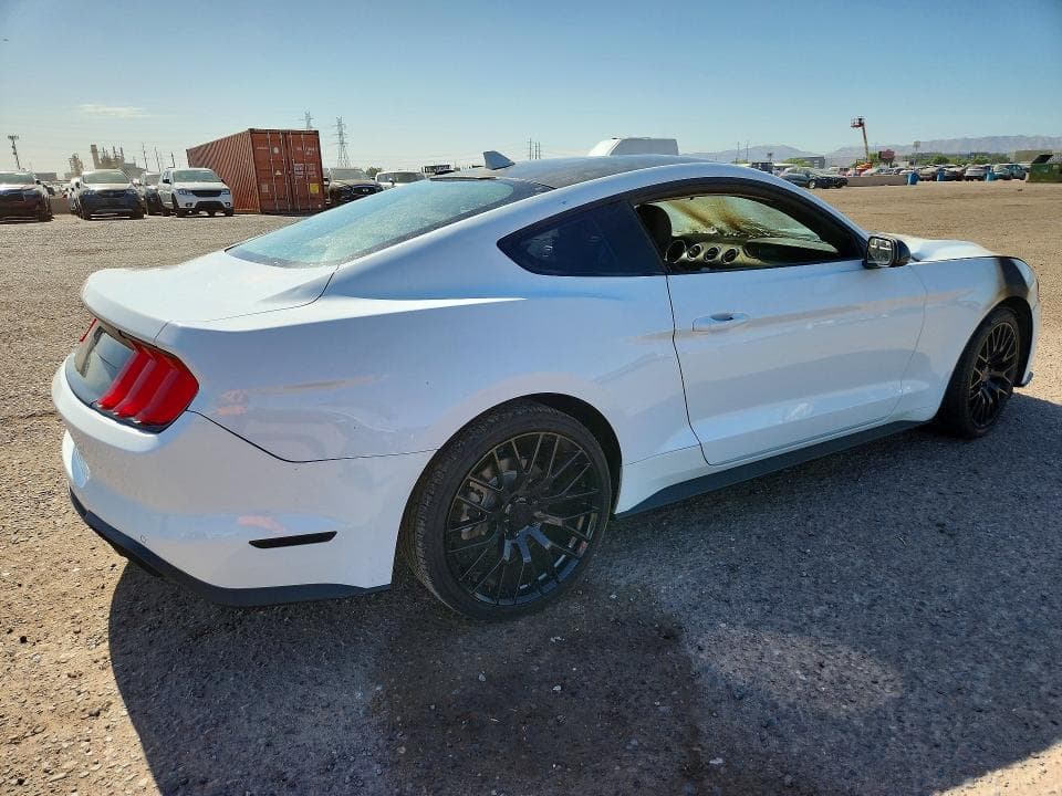 2021 FORD MUSTANG 3